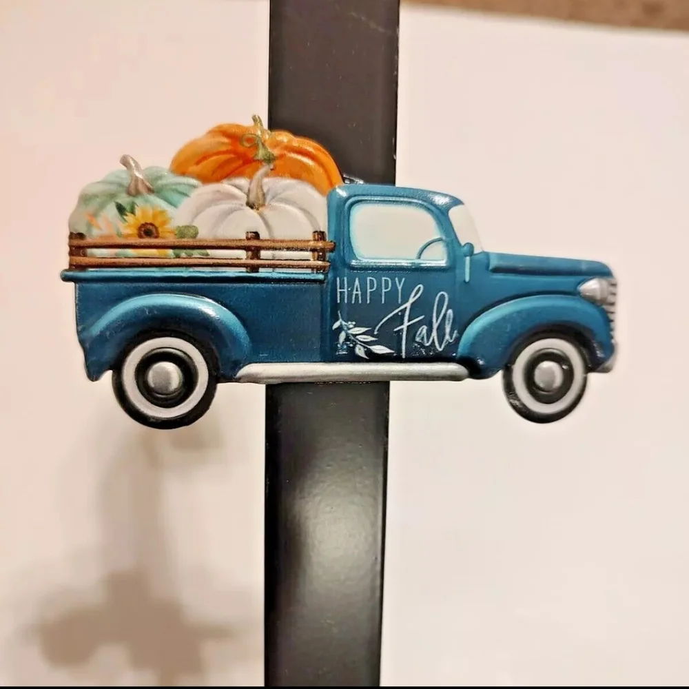 Fall Harvest Autumn Thanksgiving Metal Wreath Hanger Acorn Pumpkin Pickup Truck